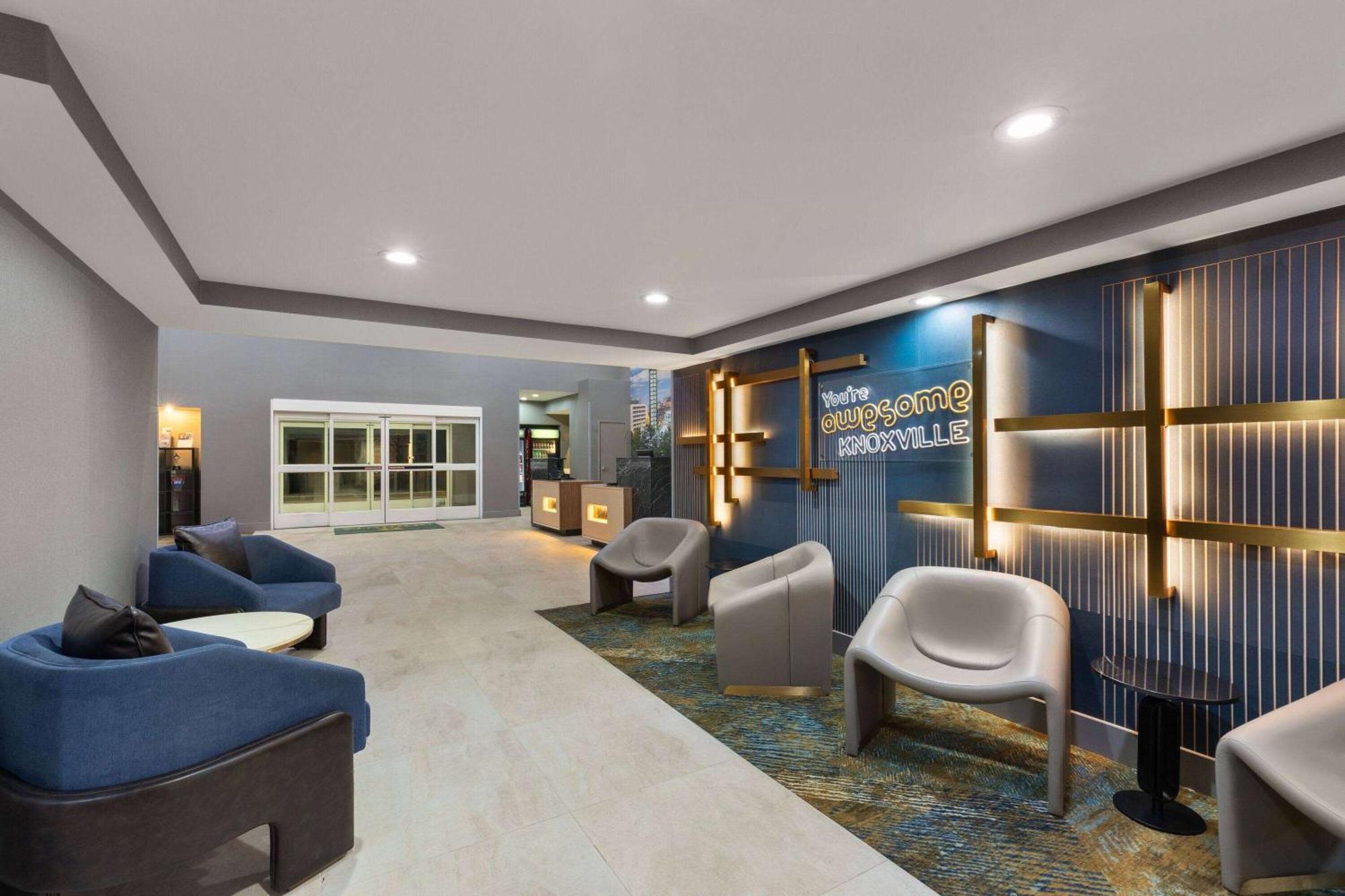 La Quinta By Wyndham Knoxville Central Papermill Extérieur photo