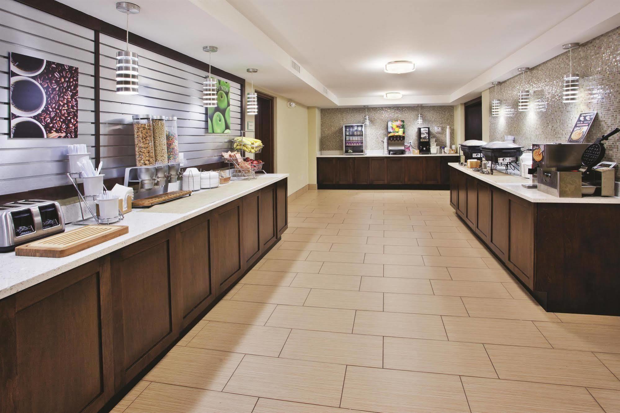 La Quinta By Wyndham Knoxville Central Papermill Extérieur photo