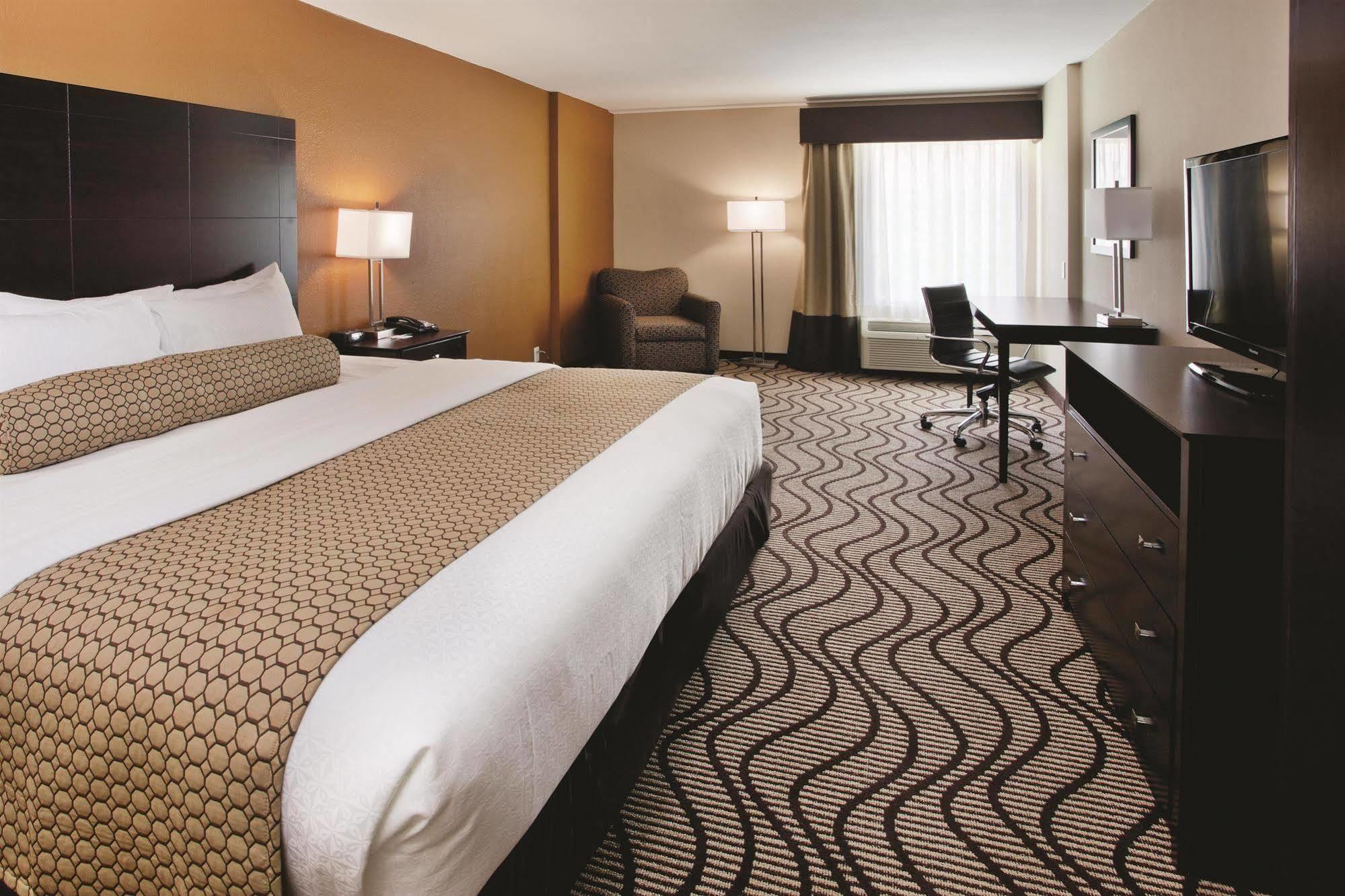 La Quinta By Wyndham Knoxville Central Papermill Extérieur photo