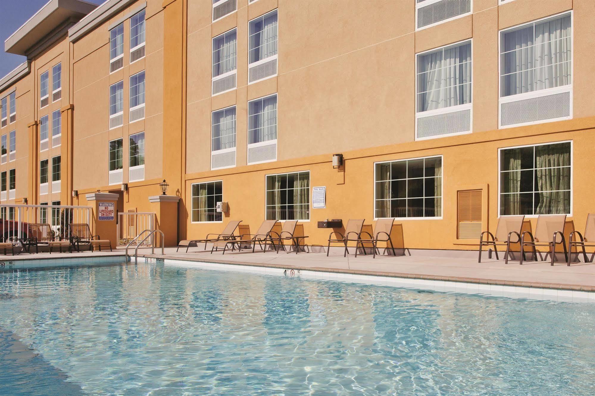 La Quinta By Wyndham Knoxville Central Papermill Extérieur photo