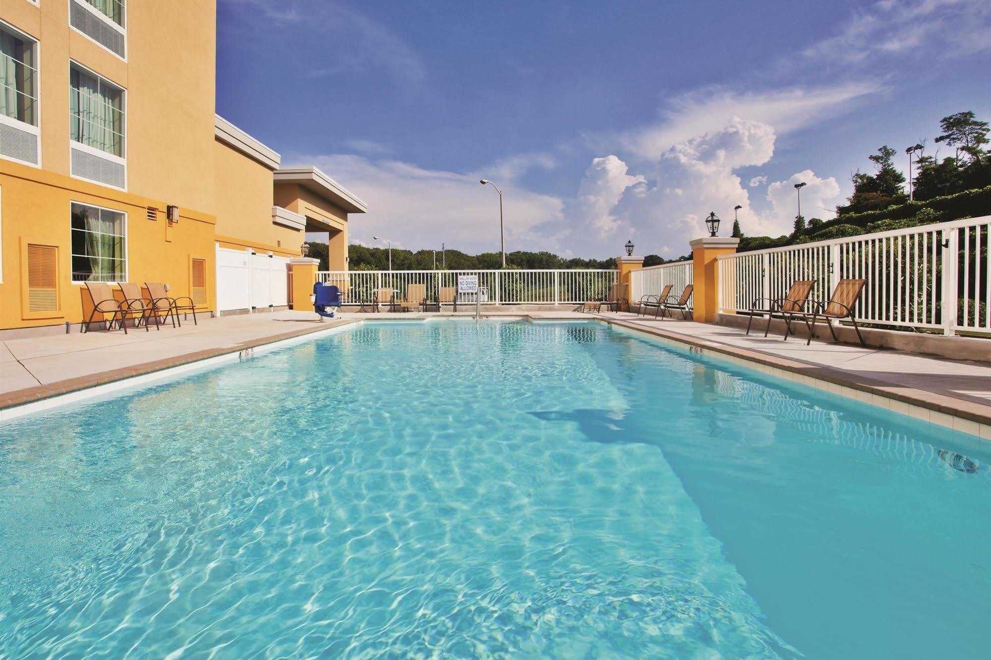 La Quinta By Wyndham Knoxville Central Papermill Extérieur photo