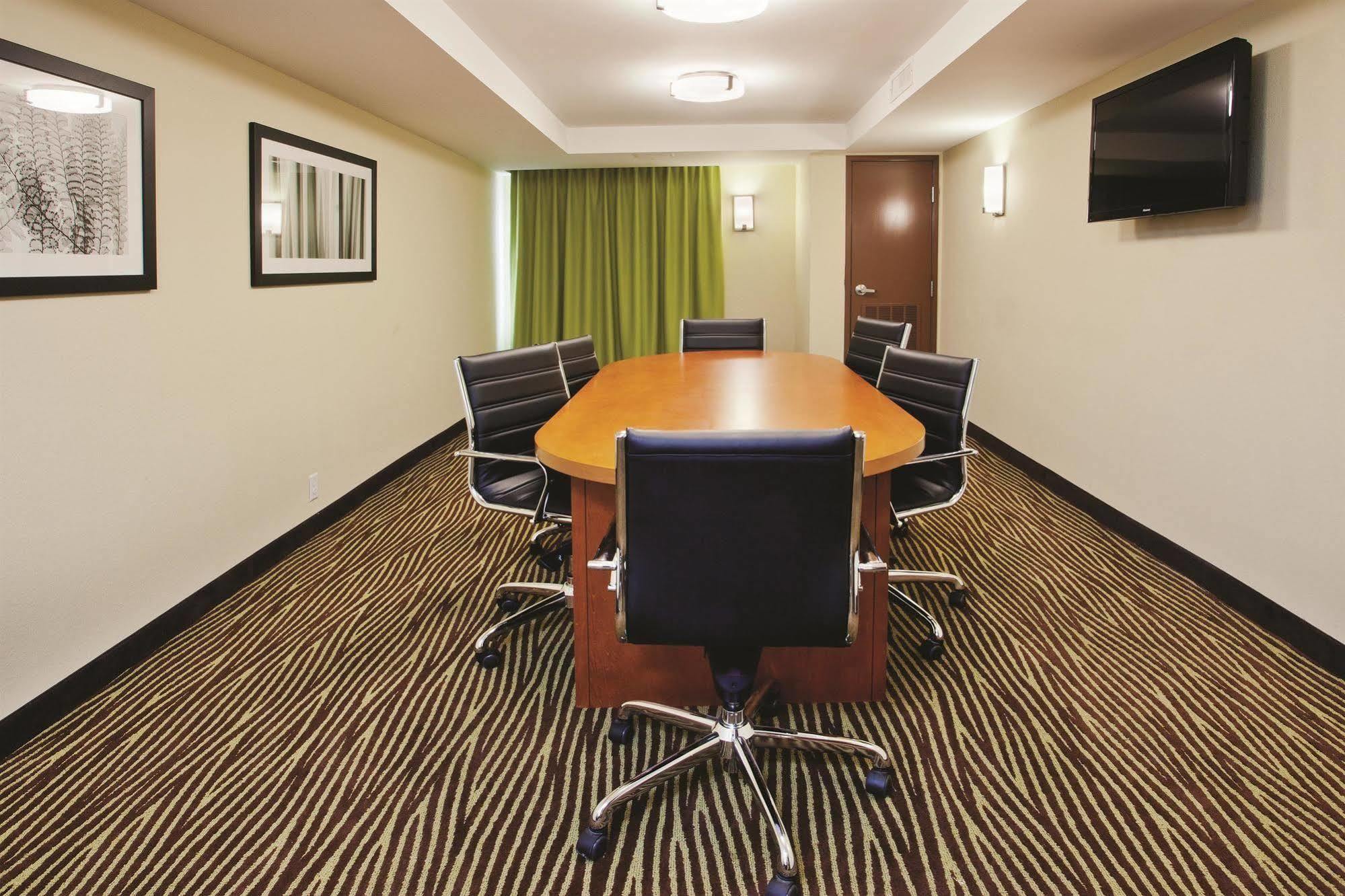 La Quinta By Wyndham Knoxville Central Papermill Extérieur photo