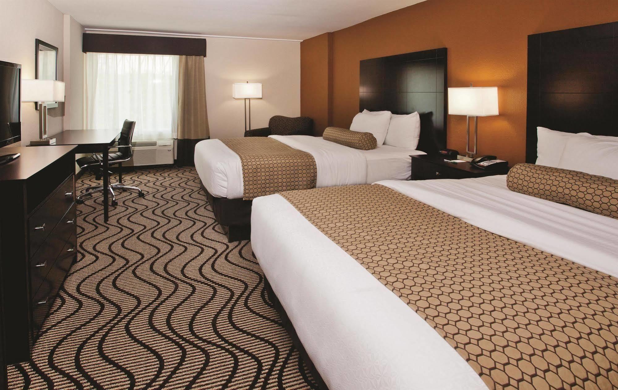 La Quinta By Wyndham Knoxville Central Papermill Extérieur photo